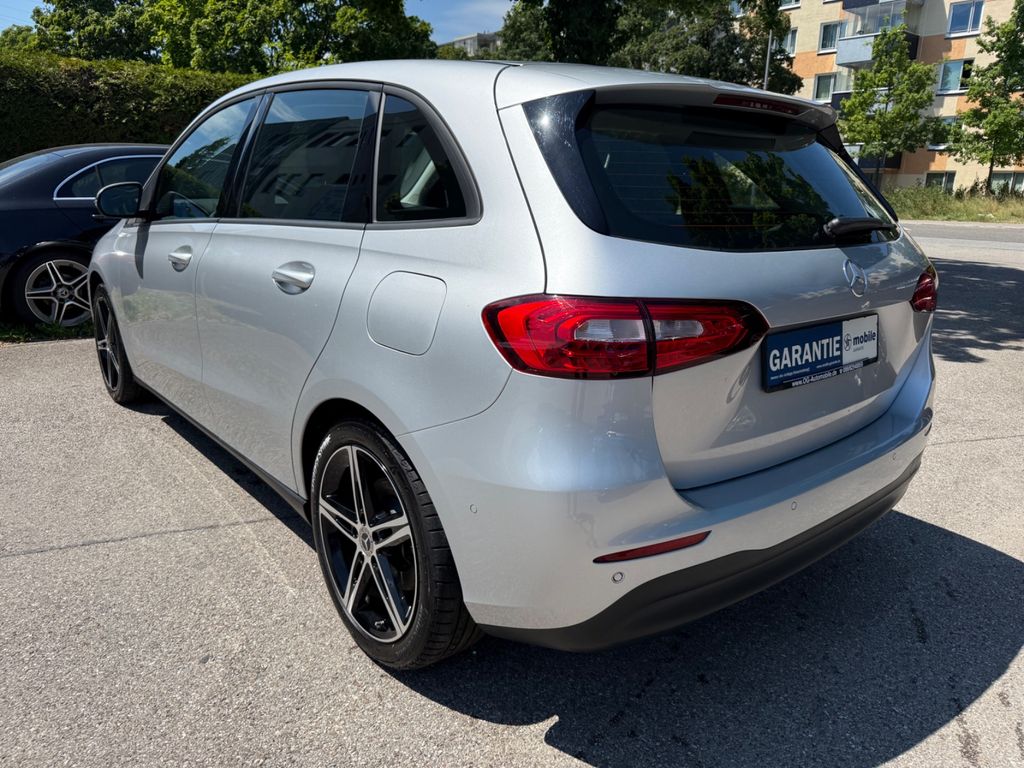 Mercedes-Benz B 220 2022