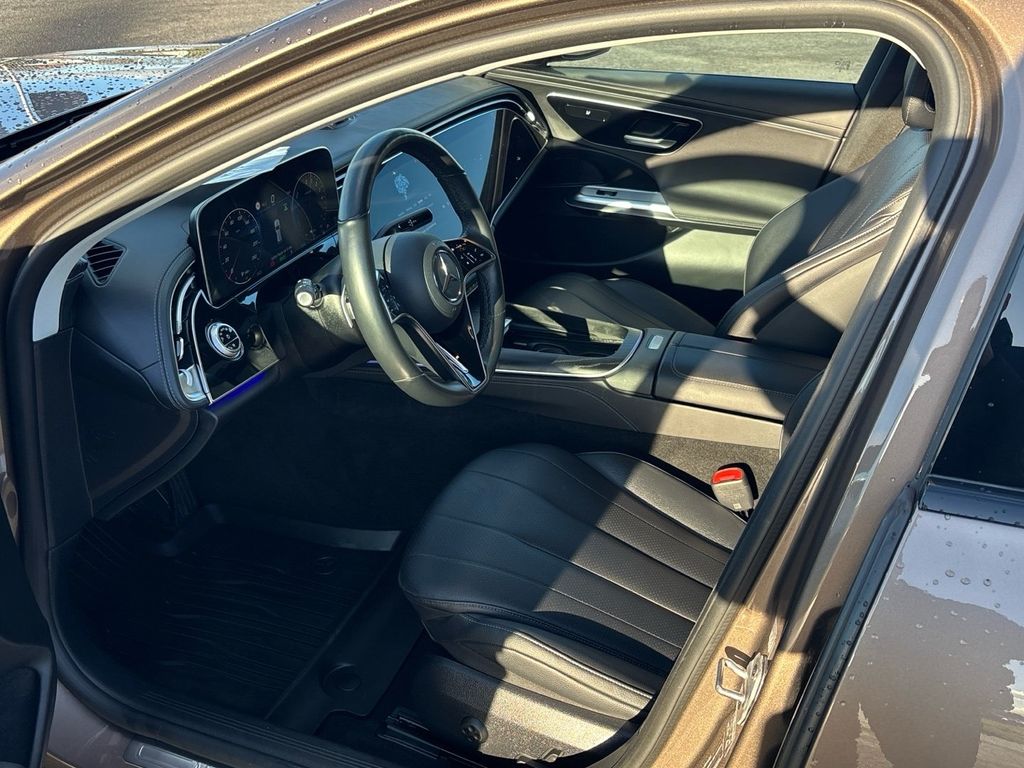 Mercedes-Benz E 300 2024