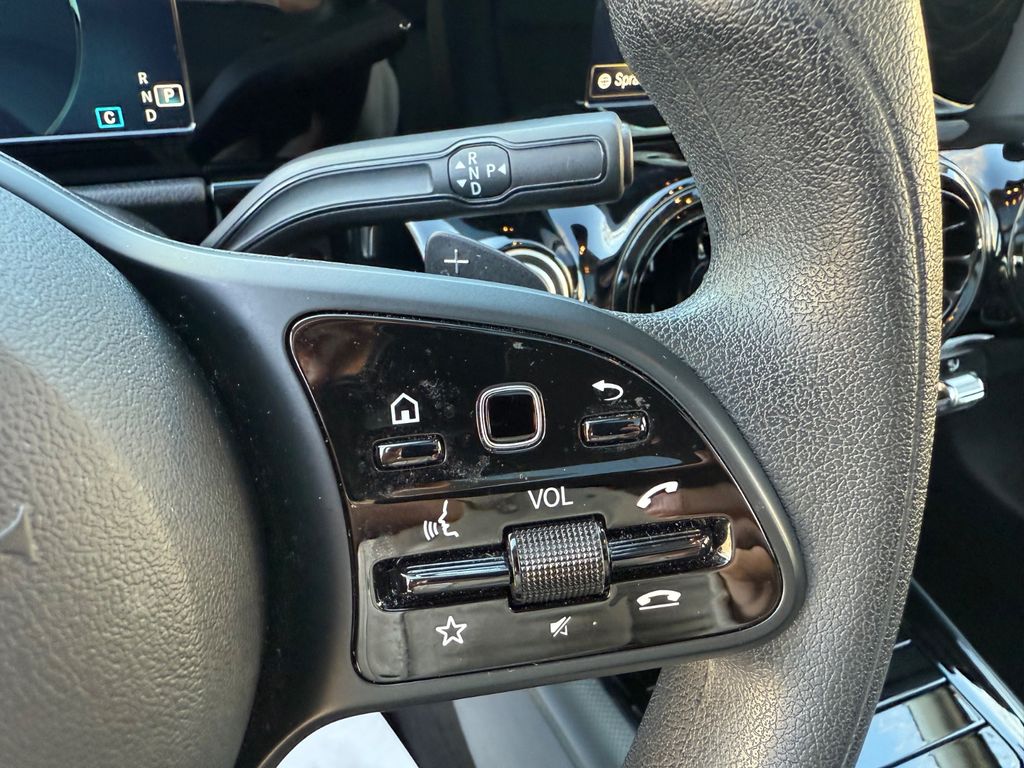 Mercedes-Benz B 220 2022