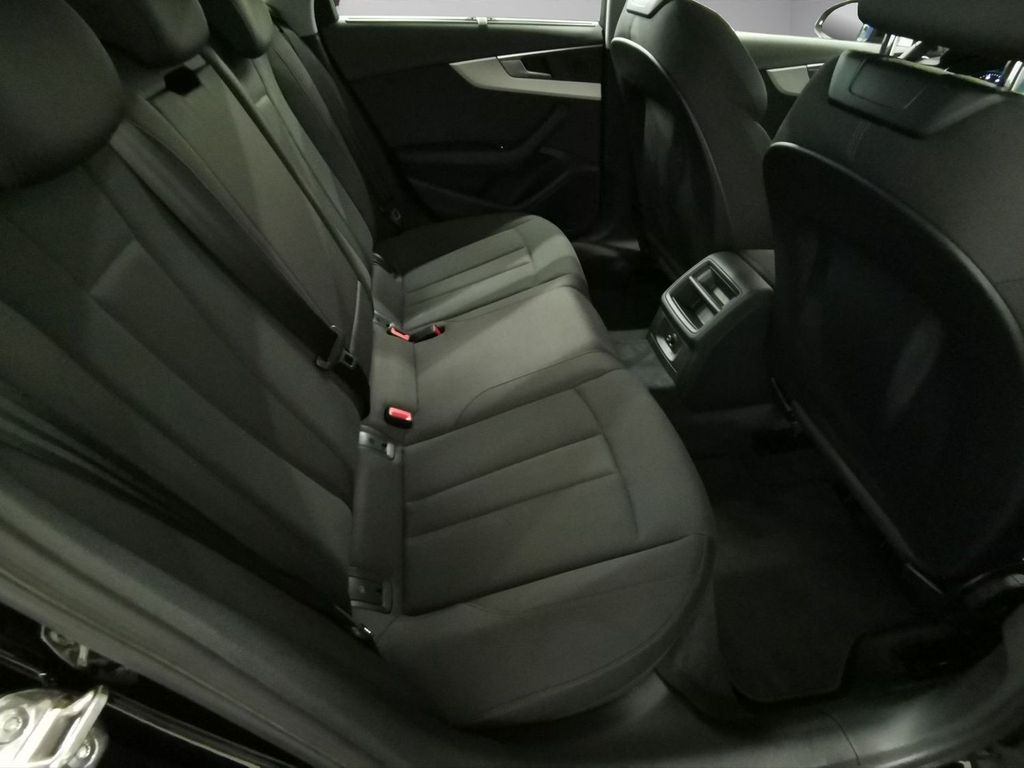 Audi A4 2021