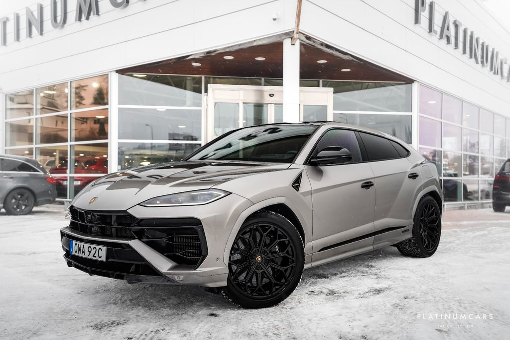 Lamborghini Urus 2025
