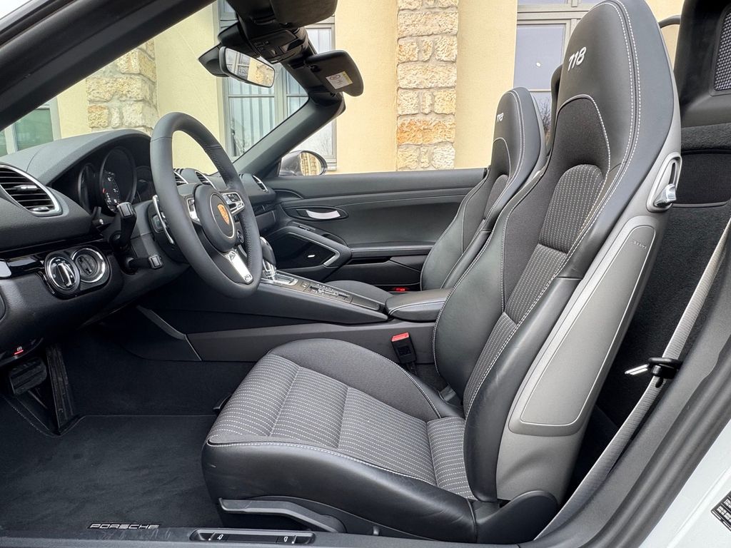 Porsche Boxster 2020