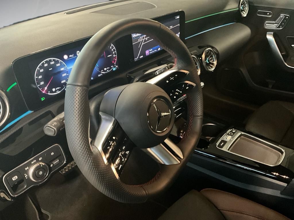 Mercedes-Benz A 250 2025