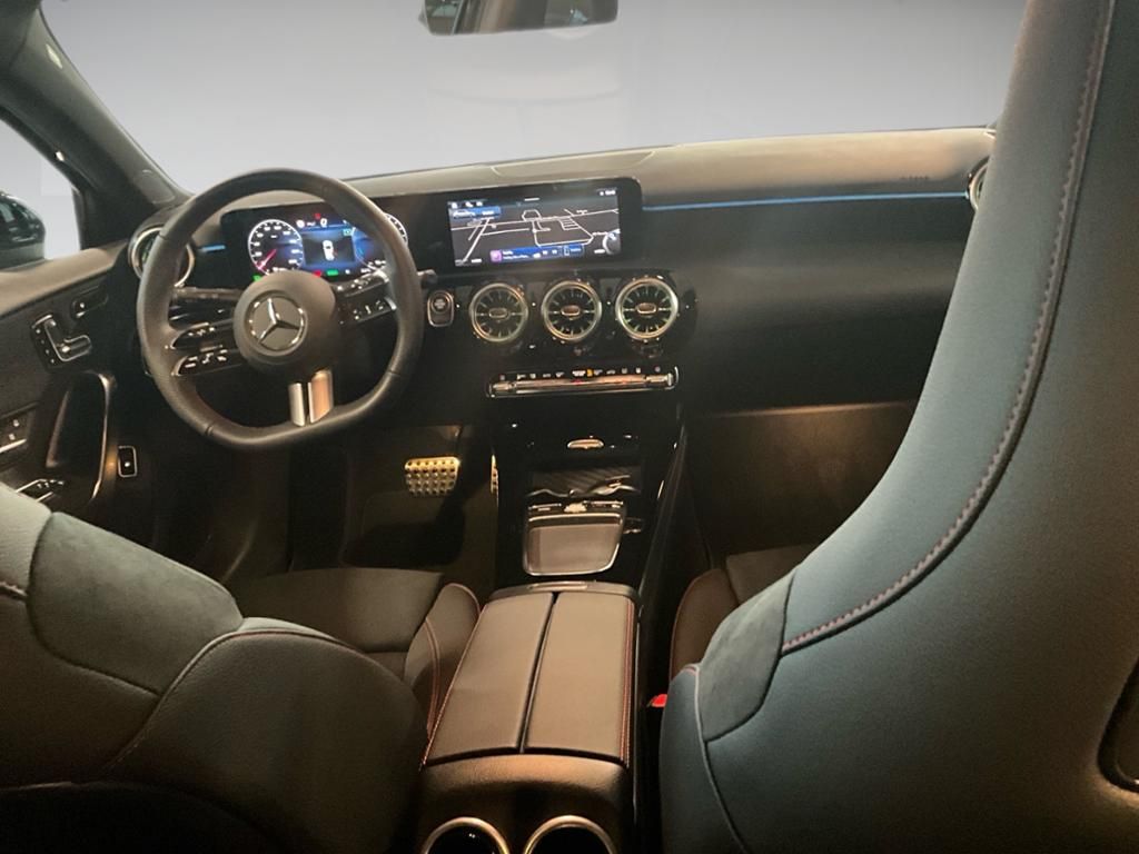 Mercedes-Benz A 250 2025