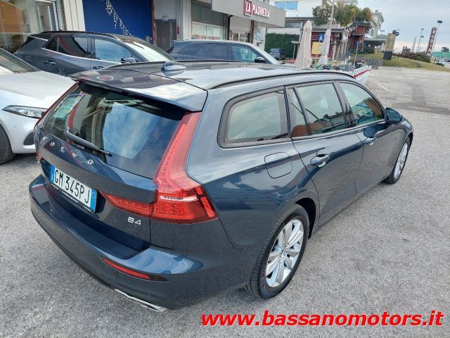 Volvo V60 2022