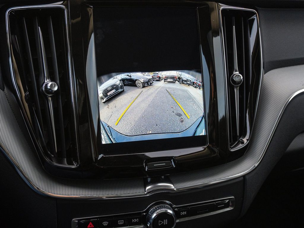 Volvo XC60 2025