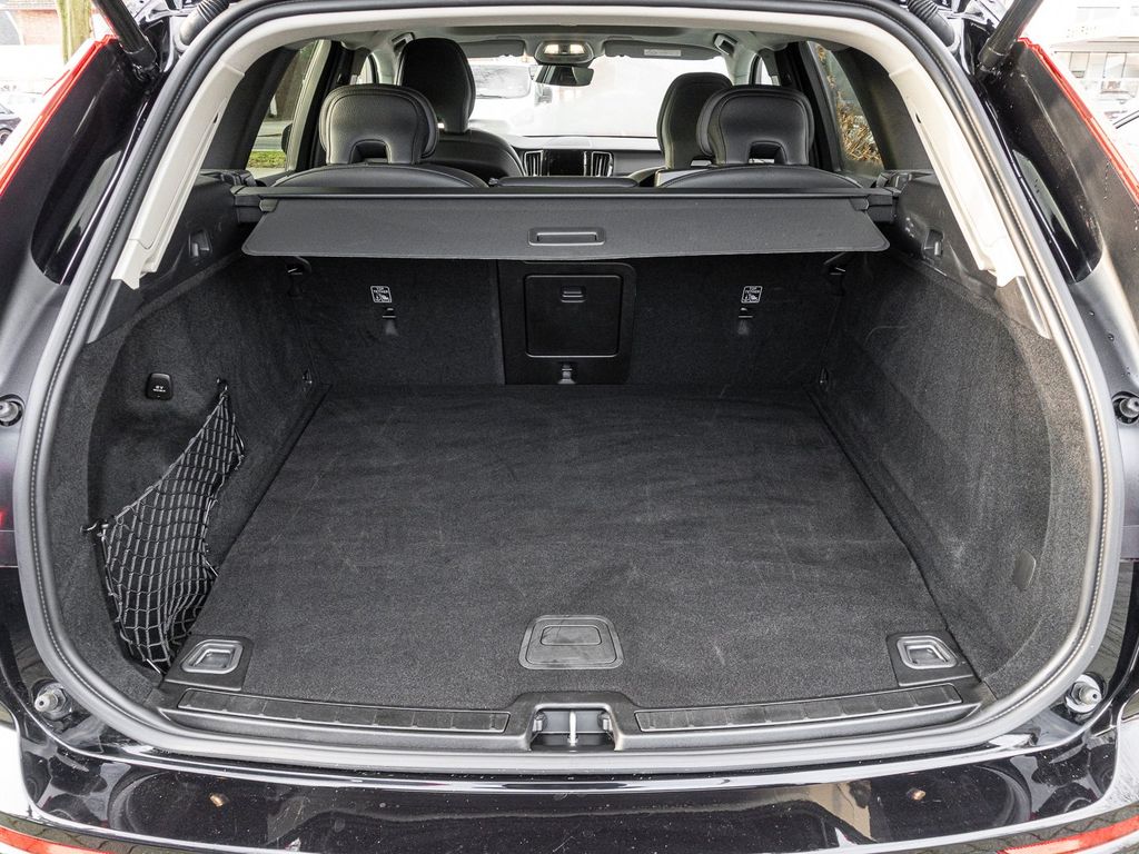 Volvo XC60 2025