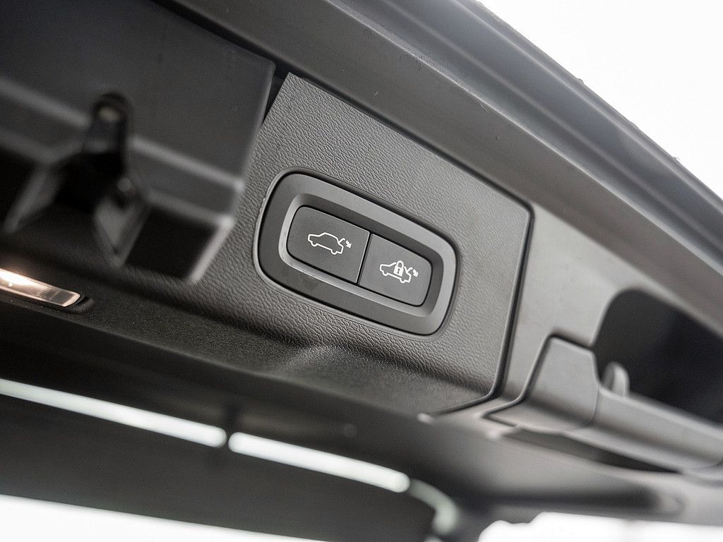 Volvo XC60 2022