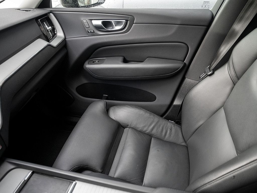 Volvo XC60 2022