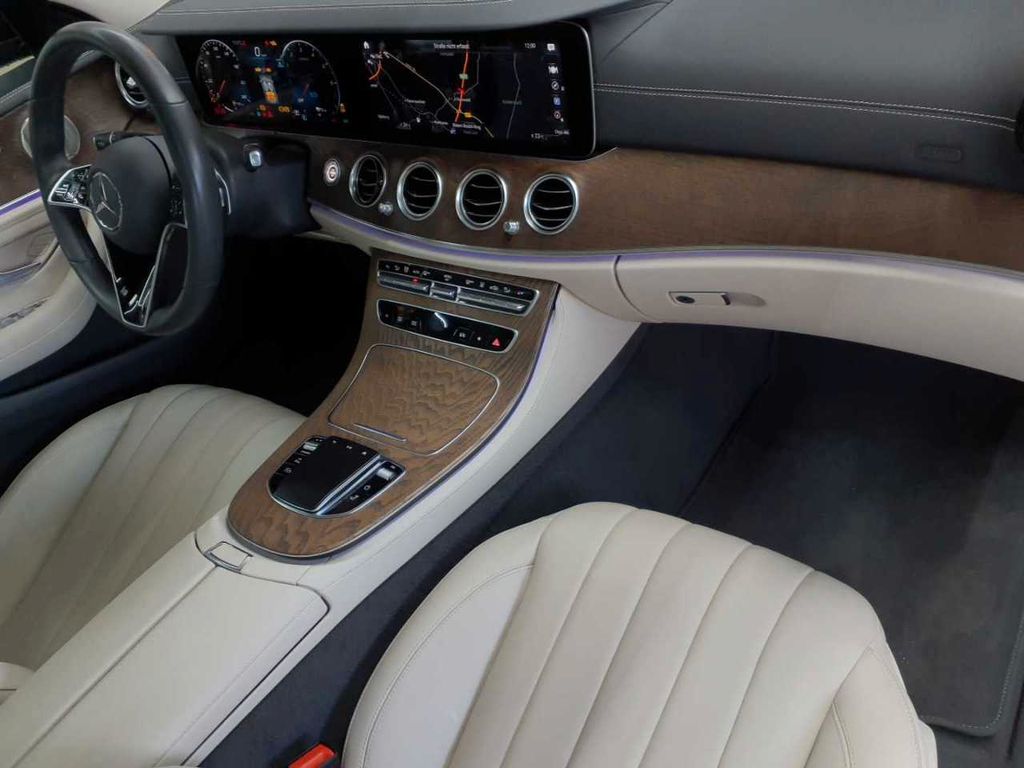 Mercedes-Benz E 300 2022