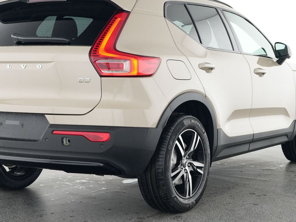 Volvo XC40 2025