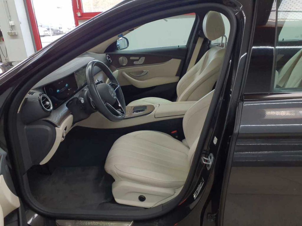 Mercedes-Benz E 300 2022