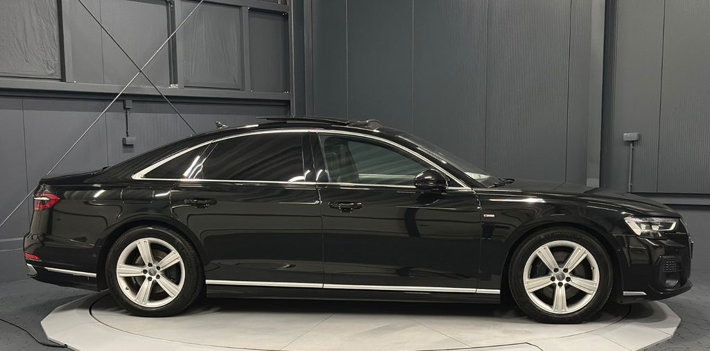Audi A8 2022