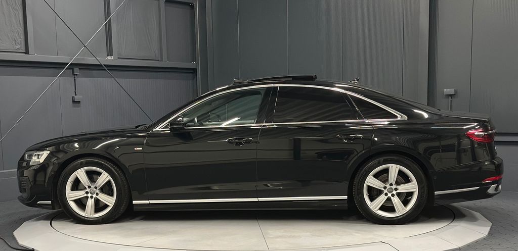 Audi A8 2022