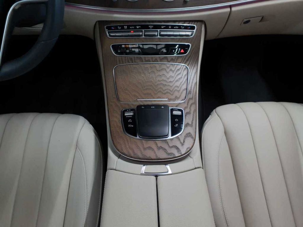 Mercedes-Benz E 300 2022