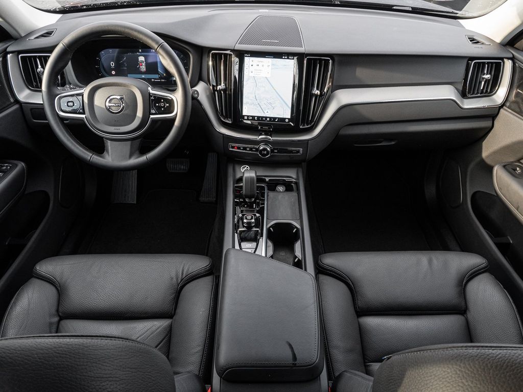 Volvo XC60 2025