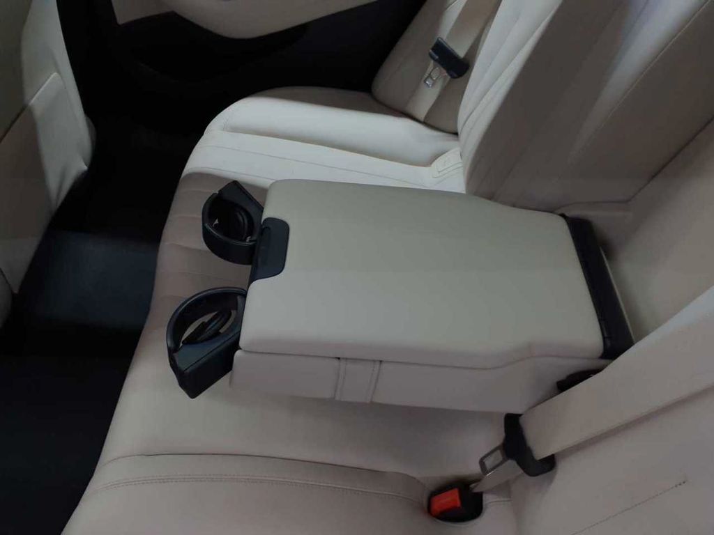 Mercedes-Benz E 300 2022