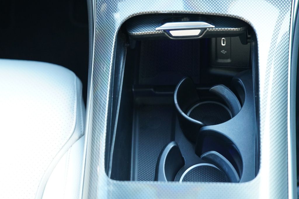 Mercedes-Benz GLC 300 2023