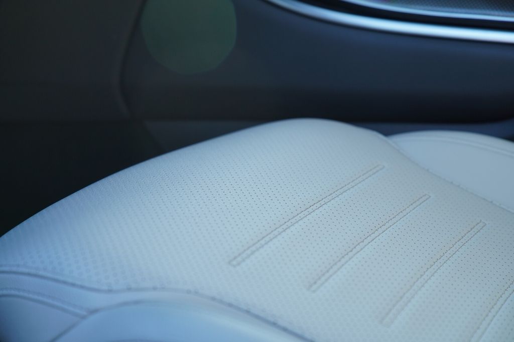 Mercedes-Benz GLC 300 2023