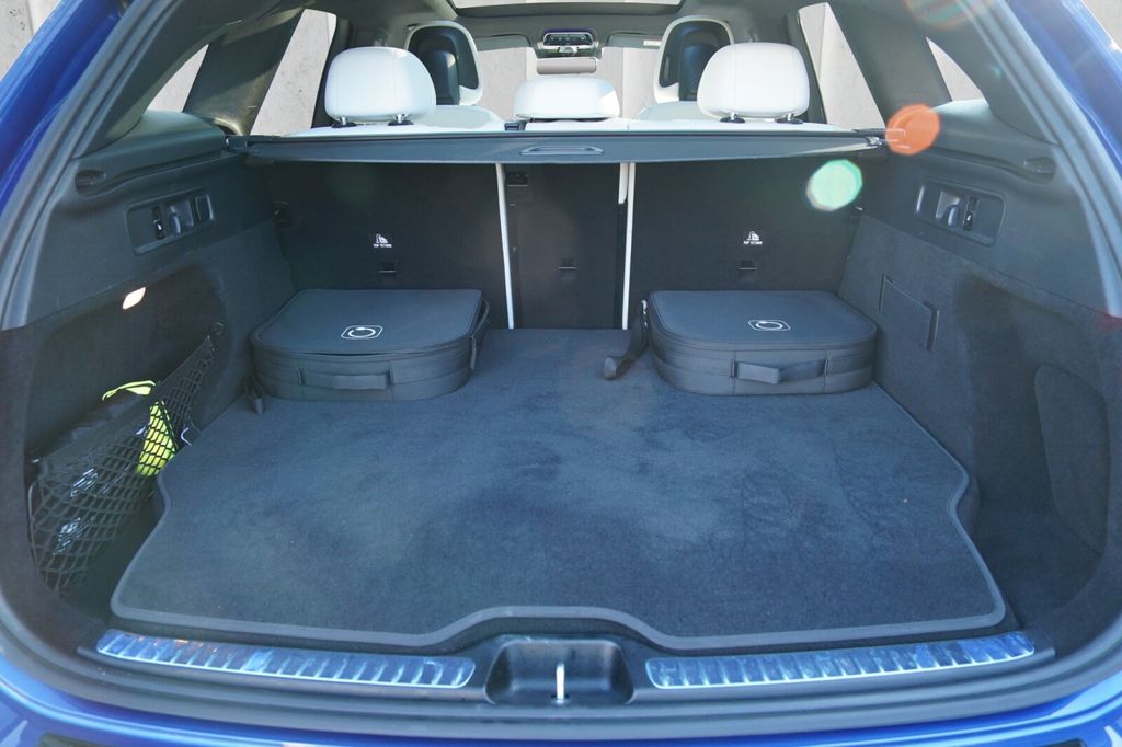 Mercedes-Benz GLC 300 2023