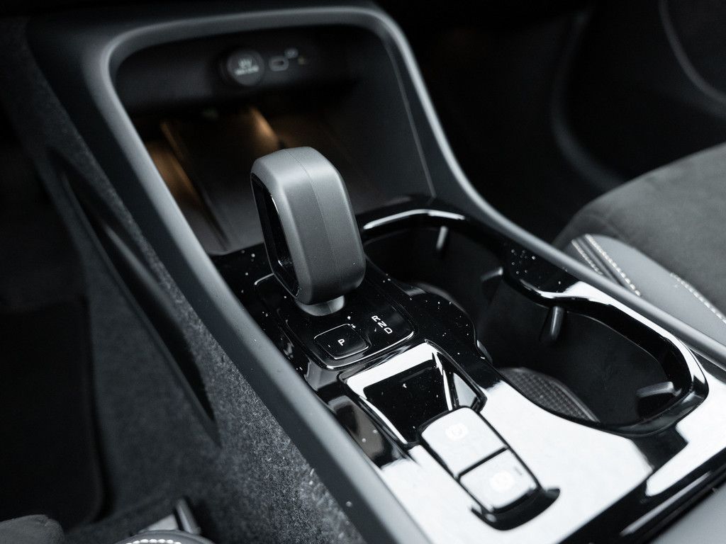 Volvo XC40 2025