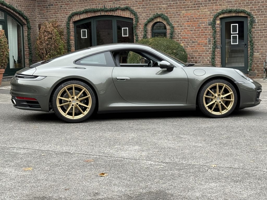 Porsche 992 2024