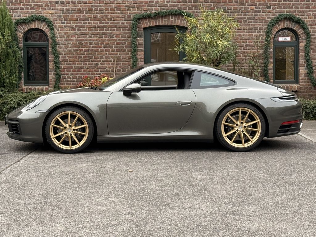 Porsche 992 2024