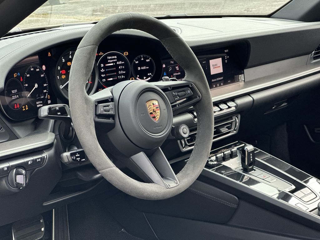Porsche 992 2023