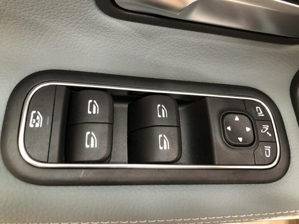 Mercedes-Benz A 250 2025