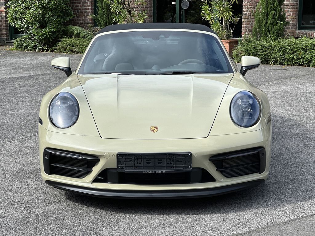 Porsche 992 2023