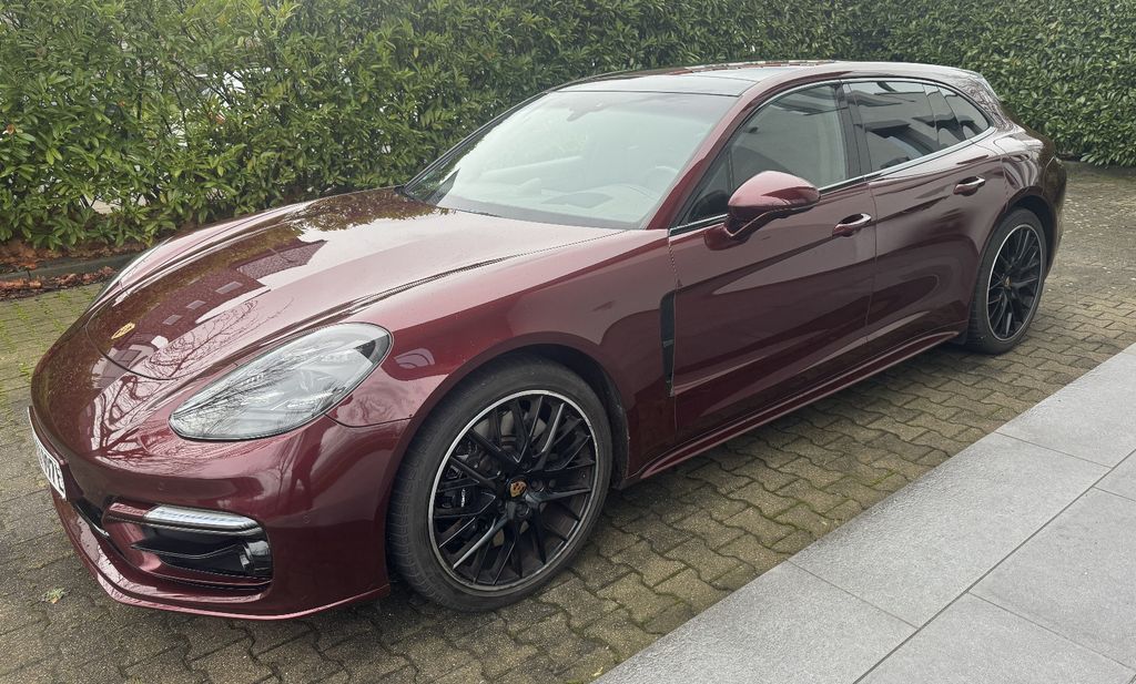 Porsche Panamera 2021