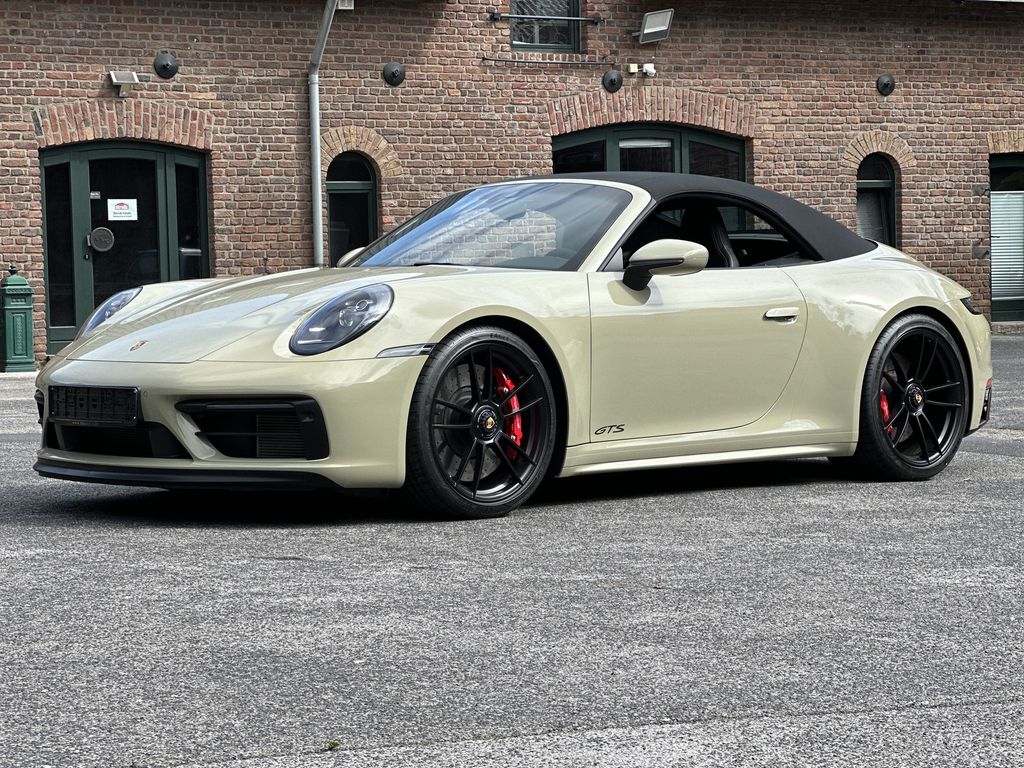 Porsche 992 2023