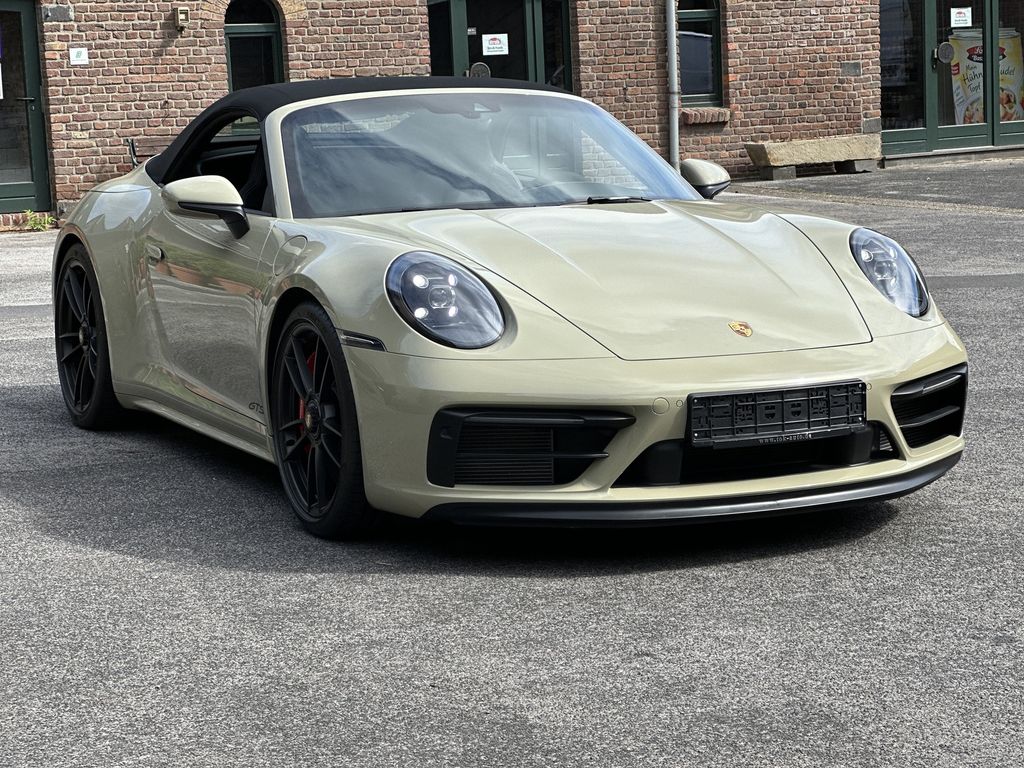 Porsche 992 2023