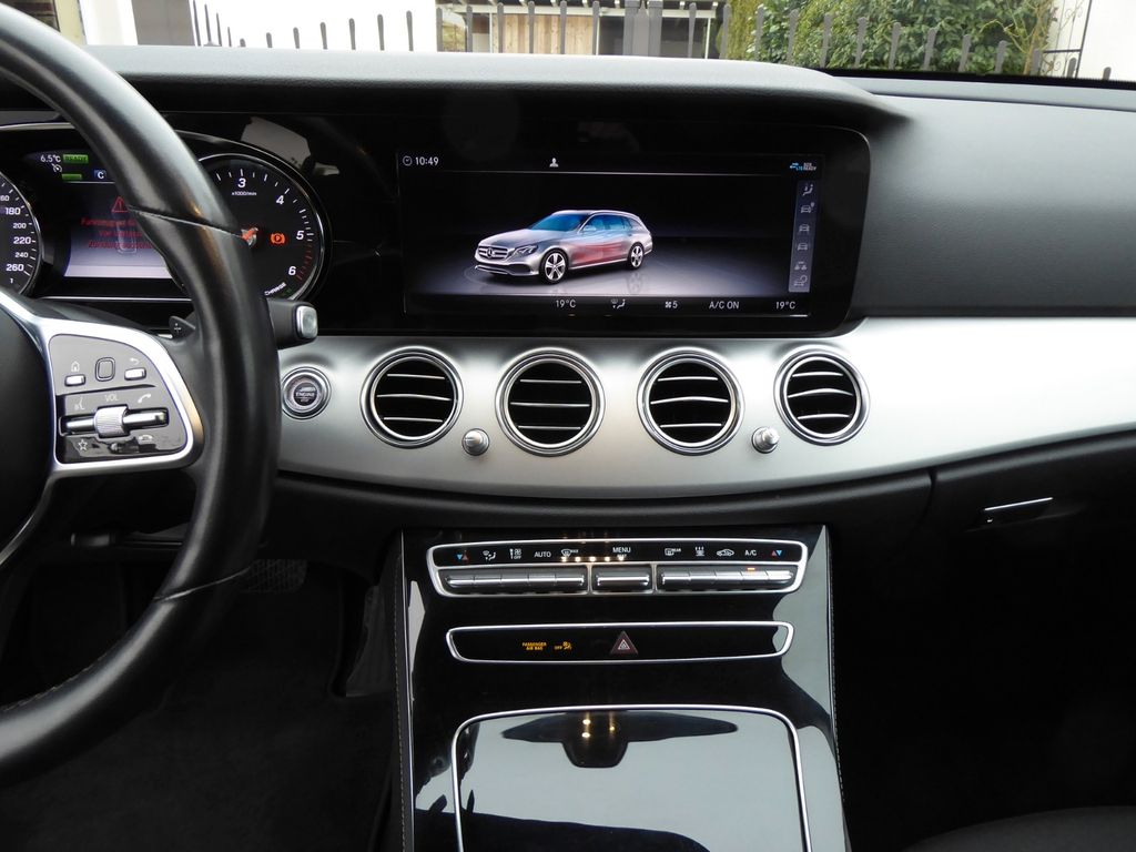 Mercedes-Benz E 300 2019