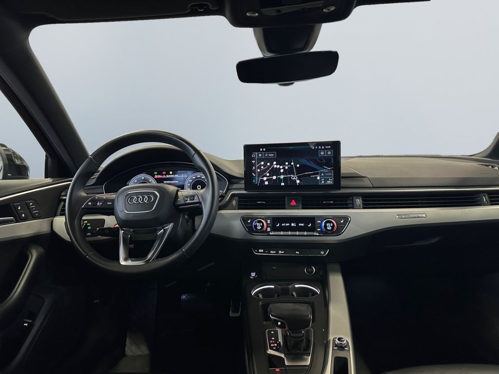 Audi A4 2023