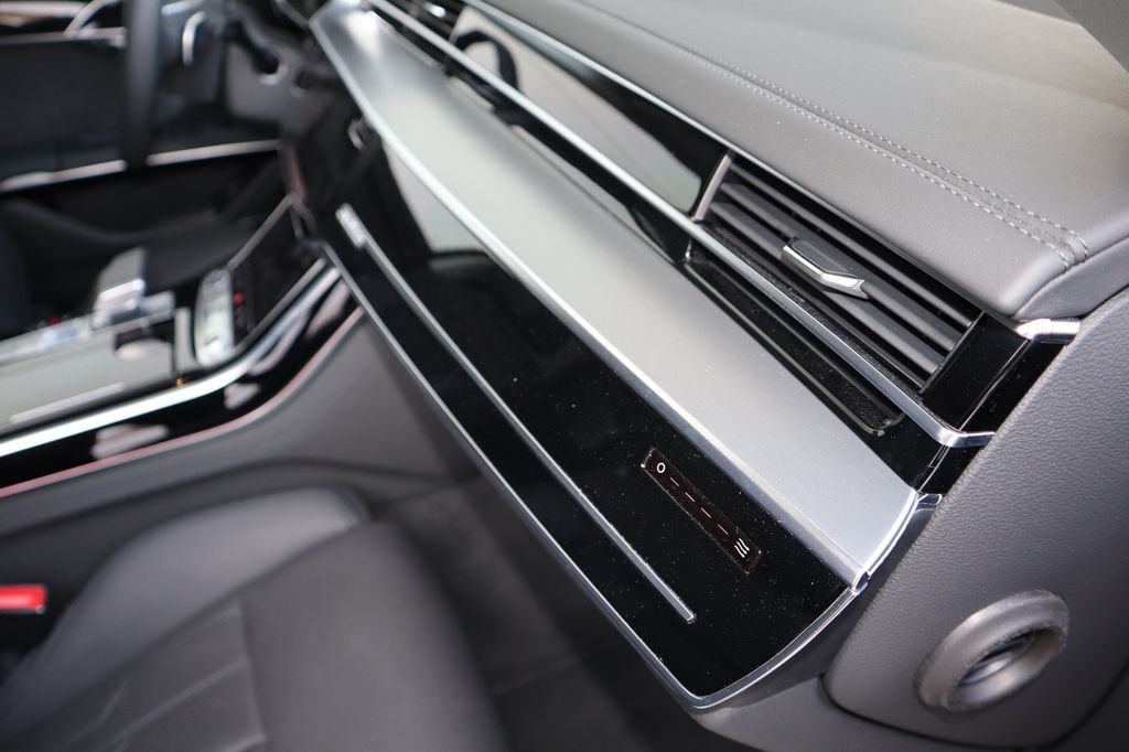 Audi A8 2023