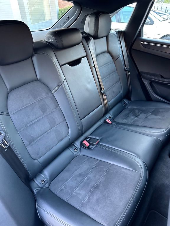 Porsche Macan 2023