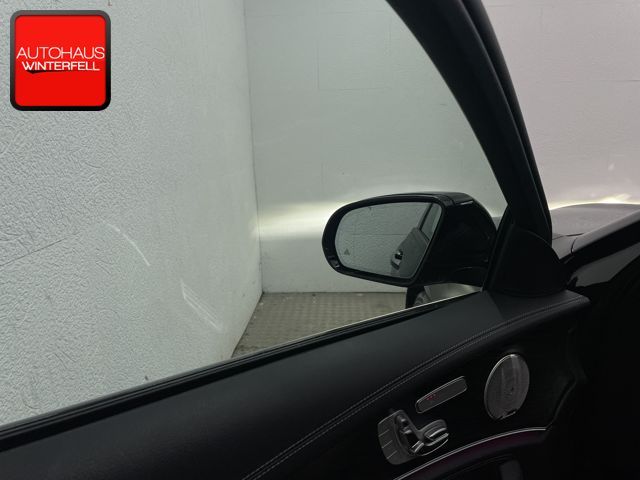 Mercedes-Benz E 300 2022