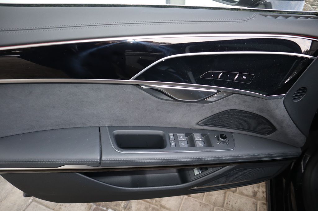 Audi A8 2023