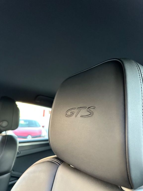 Porsche Macan 2023