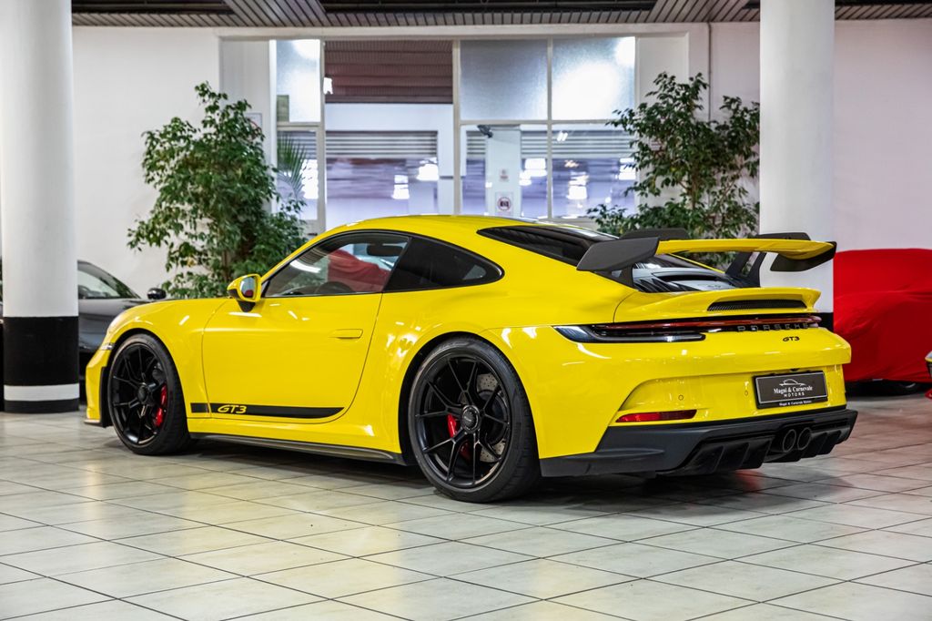 Porsche 992 2023
