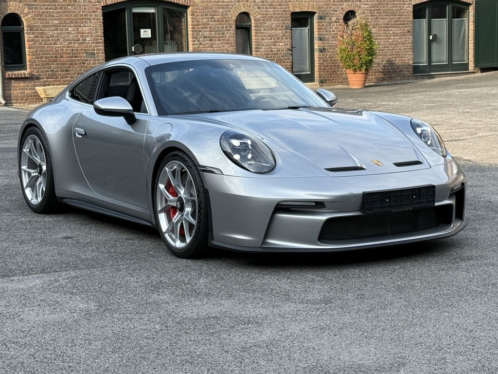 Porsche 992 2025