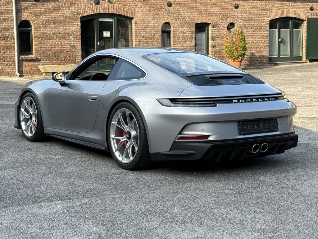 Porsche 992 2025