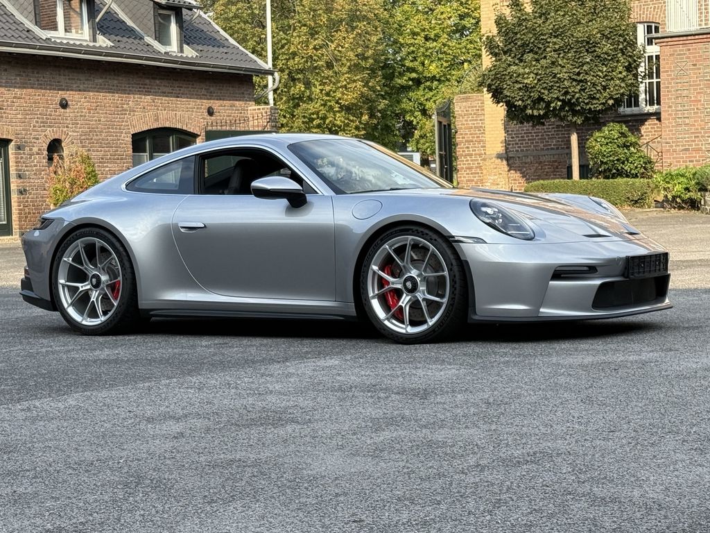 Porsche 992 2025