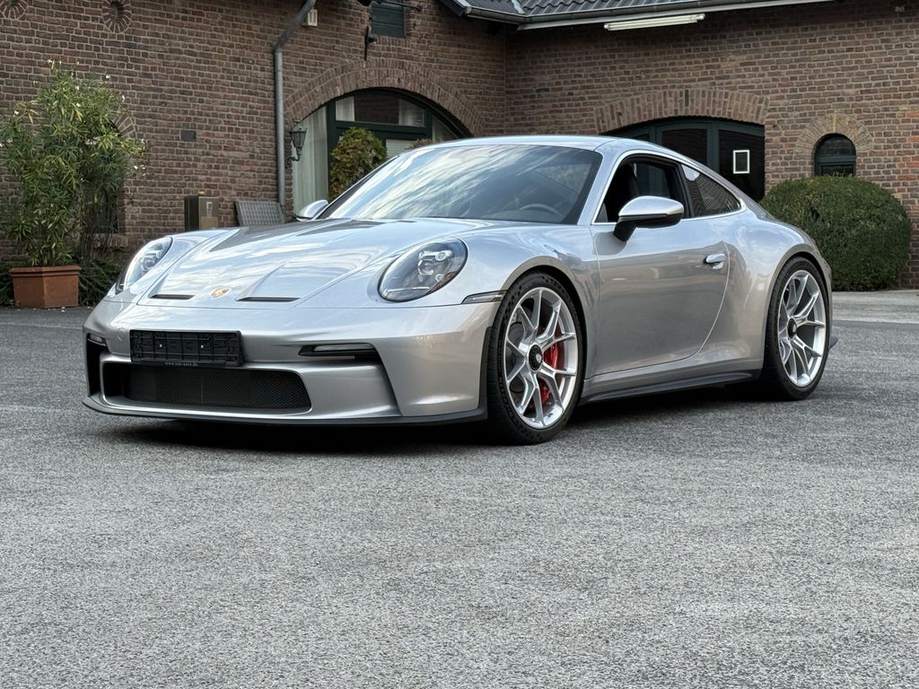 Porsche 992 2025