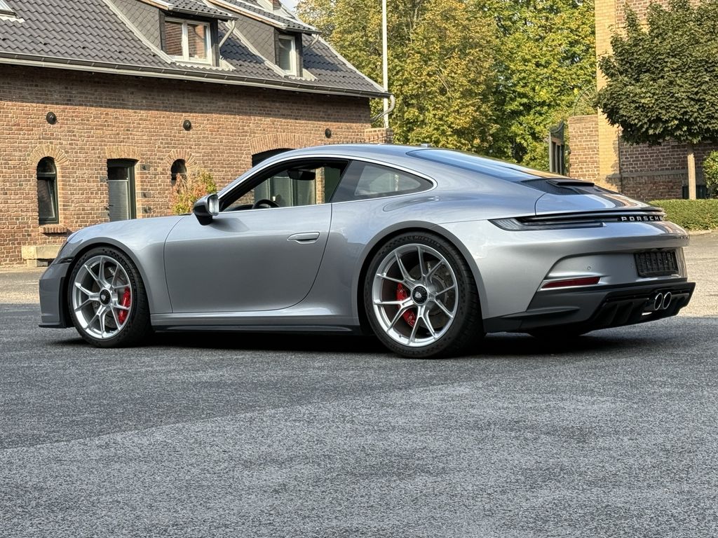 Porsche 992 2025