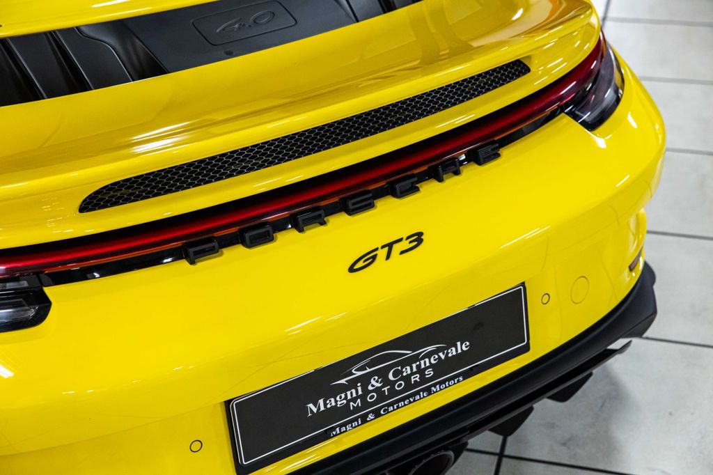 Porsche 992 2023