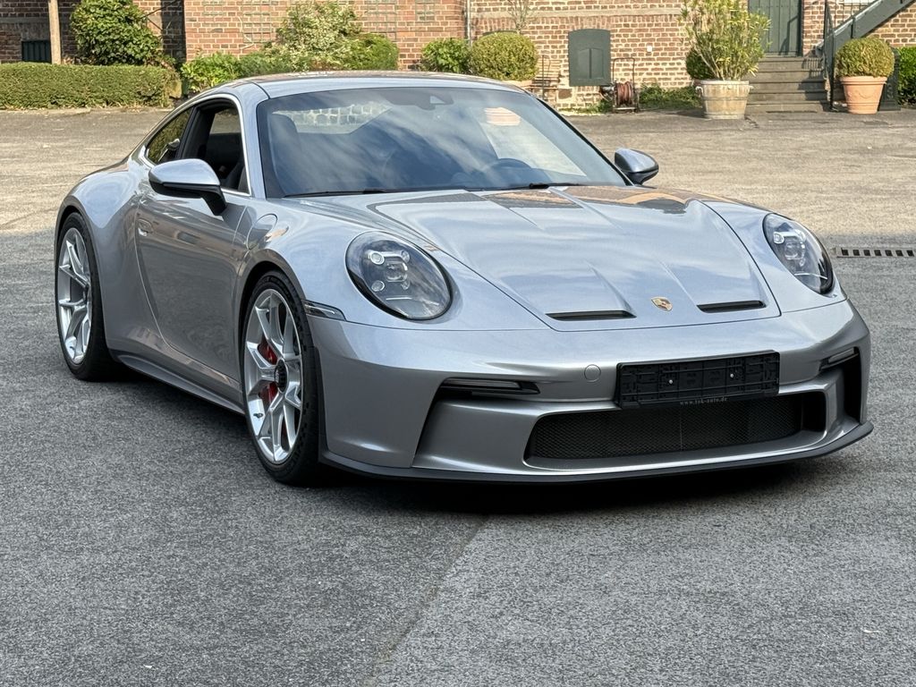 Porsche 992 2025