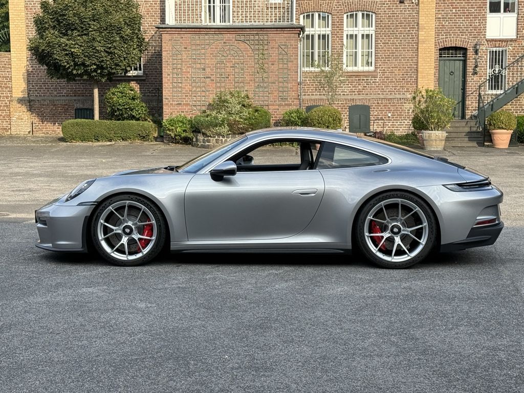 Porsche 992 2025