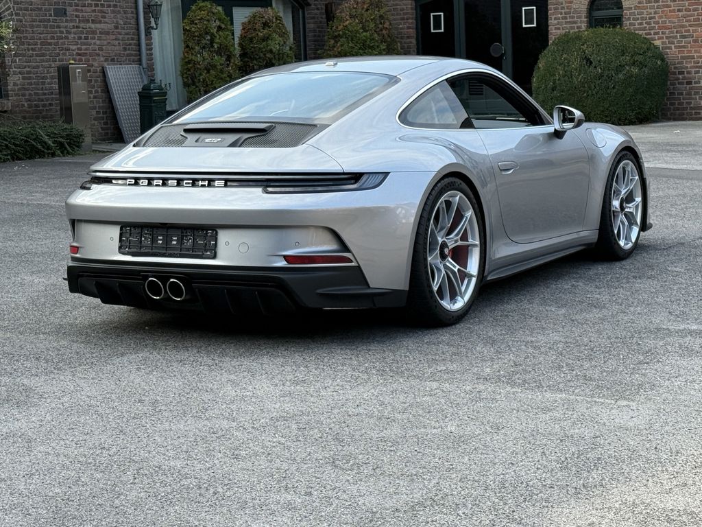 Porsche 992 2025